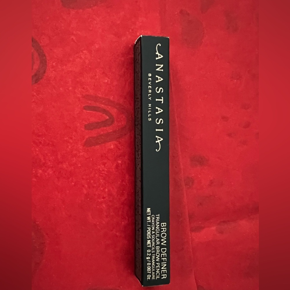 ANASTASIA BEVERLY HILLS BROW DEFINER IN MEDIUM BROWN